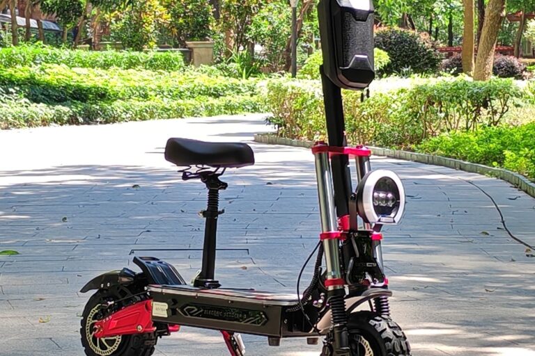 New Model Adult Electric Scooter (7) New model adult electric scooter for urban commuting